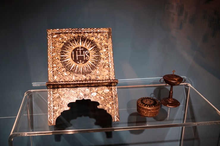 16th-17th c. missal stand